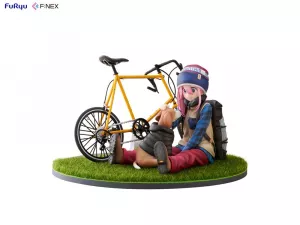 Laid Back Camp F:NEX PVC Soška 1/7 Nadeshiko Kagamihara 13 cm Furyu