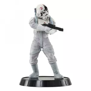 Star Wars: The Empire Strikes Back Milestones Soška 1/6 AT-AT Pilot 30 cm Gentle Giant