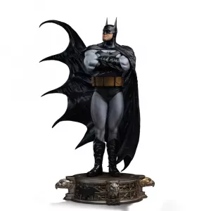 DC Comics Legacy Replika Soška 1/4 Batman DC Trinity 60 cm Iron Studios