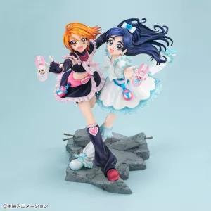 Pretty Cure Lucrea PVC Soška Cure Black & Cure White 22 cm Megahouse