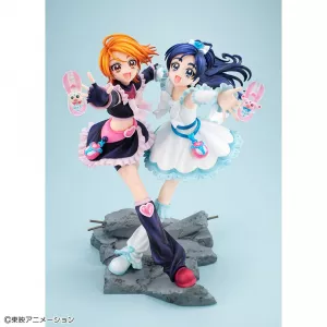 Pretty Cure Lucrea PVC Soška Cure Black & Cure White 22 cm Megahouse