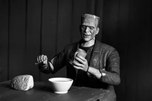 Universal Monsters Akční Figurka Ultimate Frankenstein's Monster (Bride of Frankenstein) (B&W) 18 cm NECA